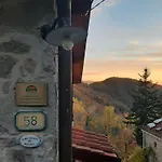 Deliziosa Casetta Sull'appennino Toscano Montefegatesi