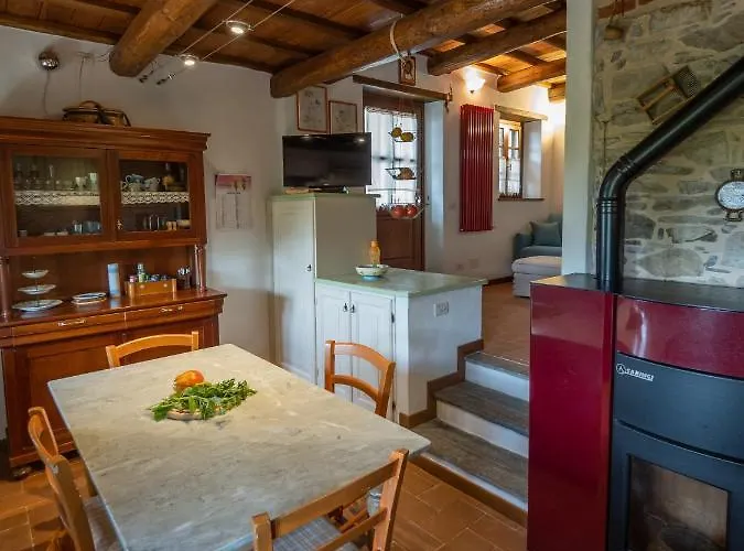 Deliziosa Casetta Sull'appennino Toscano Dağ evi *